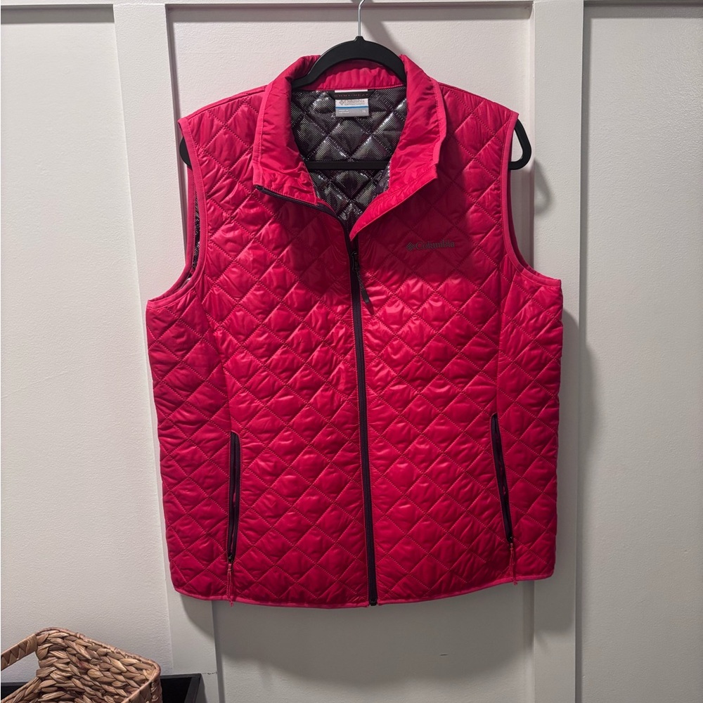 Columbia Women's Quilted Hot Pink Vest